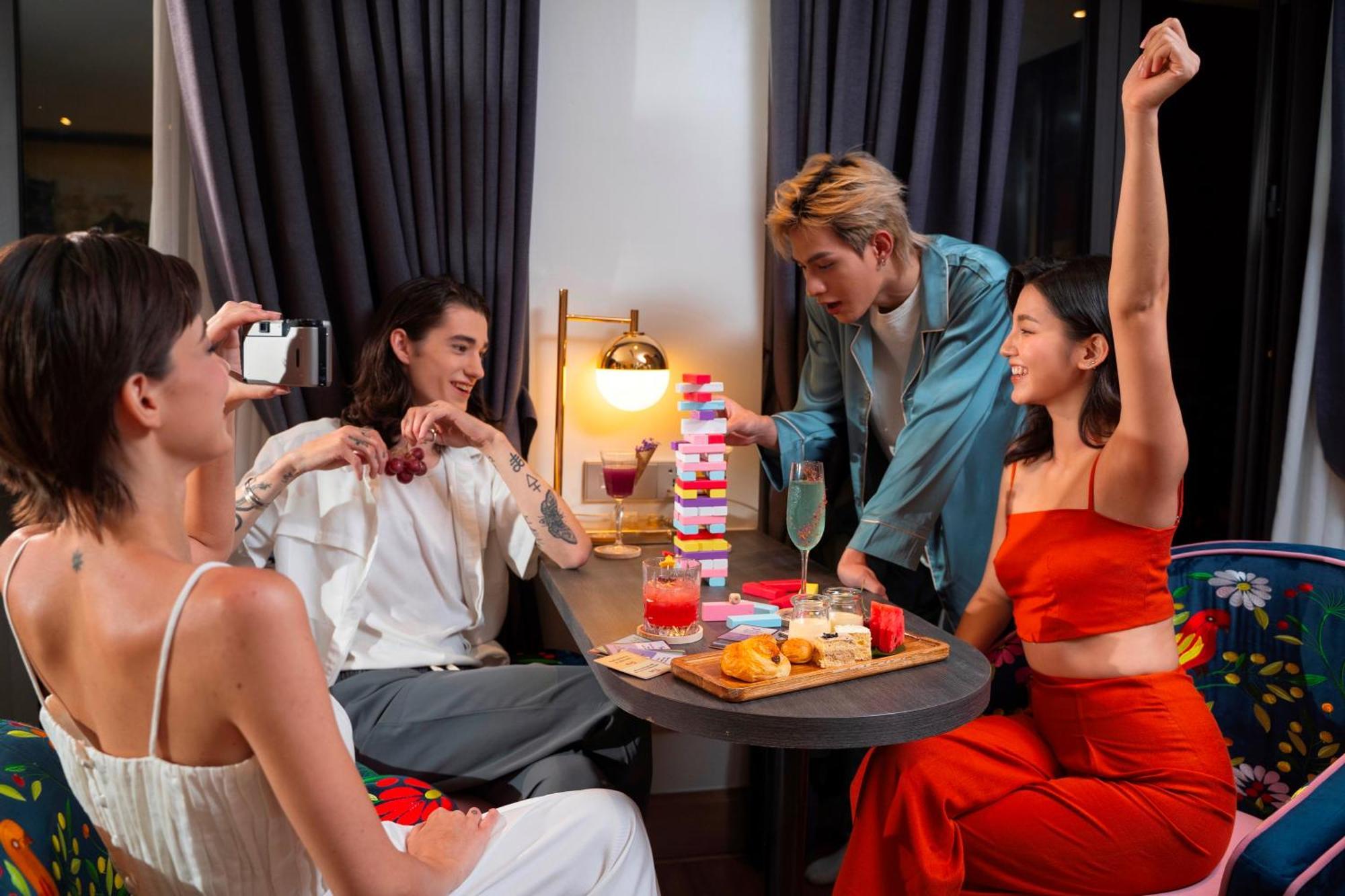 Aurora Premium - A Lifestyle Hotel Hanoi Bagian luar foto