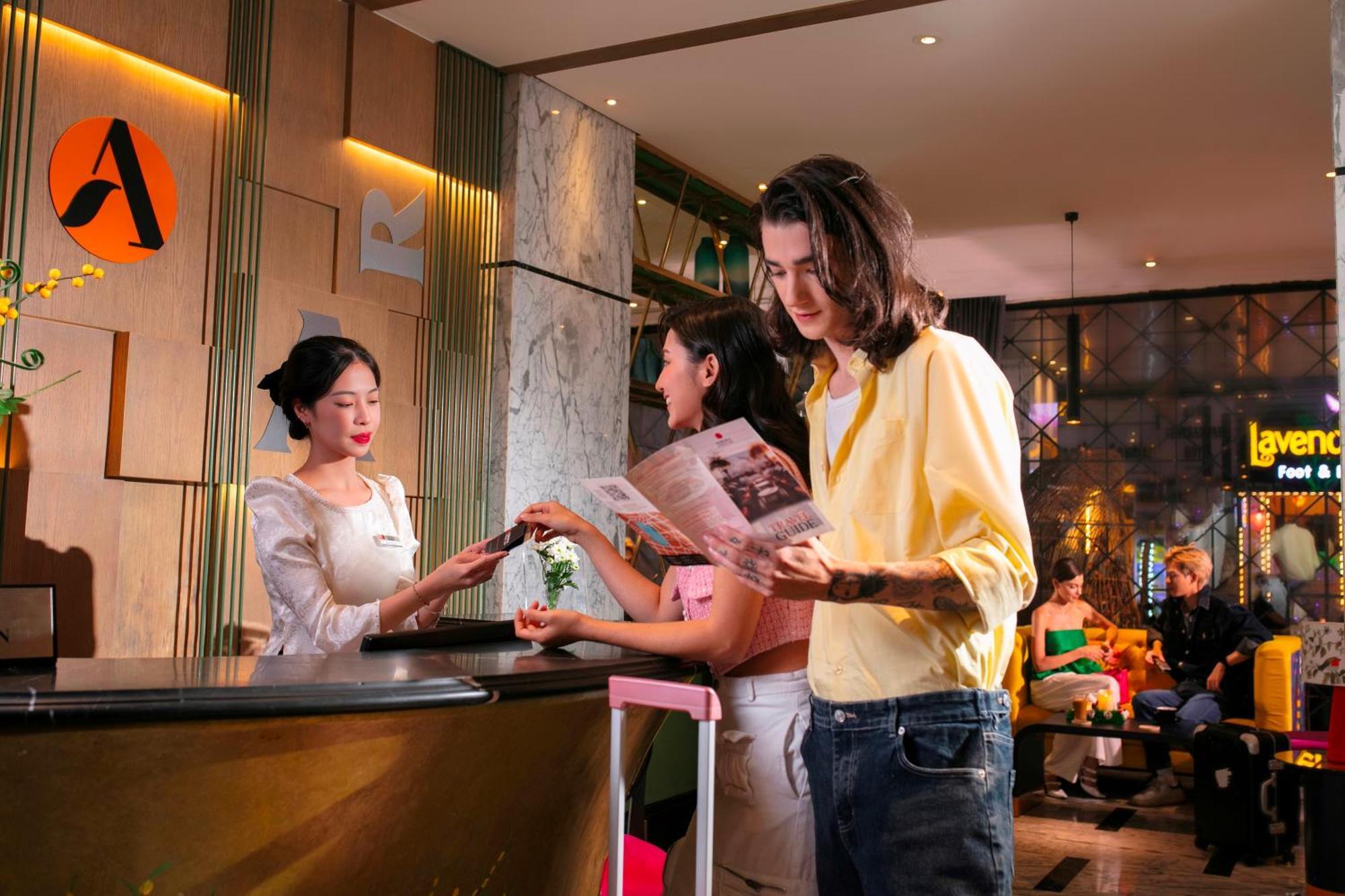 Aurora Premium - A Lifestyle Hotel Hanoi Bagian luar foto